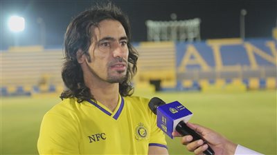 فريق إنجليزي في اعتزال قائد النصر