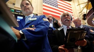 انخفاض مؤشرات الأسهم الأمريكية قبيل كلمة ترامب