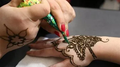 5 اختلافات مهمة بين الشامة الحميدة.. والشامة السرطانية