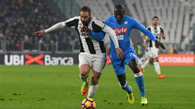 هيجواين يصعق شباك نابولي بالهدف الثاني (فيديو)