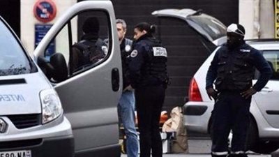 الشرطة الفرنسية تحتجز 4 للاشتباه في تدبيرهم لهجوم