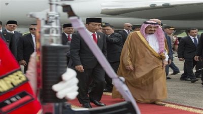 خلال زيارته.. 5 مواقف غريبة حدثت في جولة الملك سلمان 