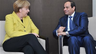 المستشارة الألمانية تصل إلى قصر الاتحادية للقاء الرئيس السيسي