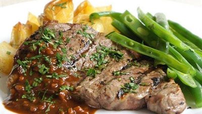 طريقة بسيطة وسهلة لعمل ستيك مشوي بصوص الفاصوليا