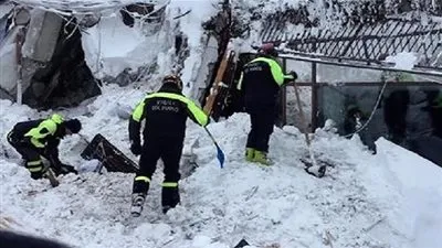 مقتل 3 أشخاص إثر انهيار جليدي بإيطاليا