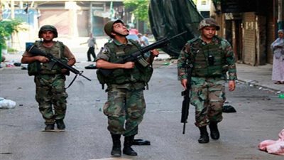 إصابة 14 جنديا في اشتباك مع جماعة 