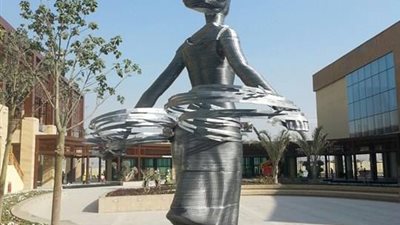 بـ1100 قطعة حديد.. تصميم تمثال للحرية أمام مول مصر.. ورواد السوشيال: 