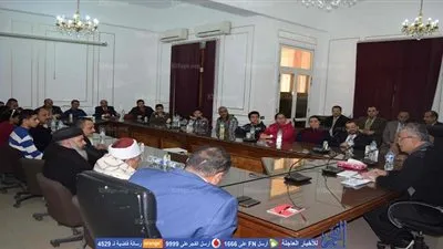 محافظ المنيا يستقبل  6 أسر قبطية قادمة من العريش (فيديو وصور)