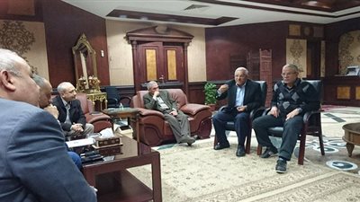 عقب انهيار جزئي بمبنى المستشفى الجامعي.. تخصيص المنيا العام لاستقبال المرضى