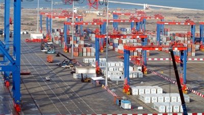اليوم.. موانئ قناة السويس تستقبل 41 سفينة