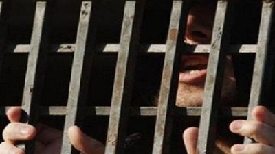 حبس عامل لاتهامه بقتل زوج شقيقته لخلافات بينهما