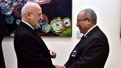 وزير الخارجية الجزائري يزور بغداد قريبا