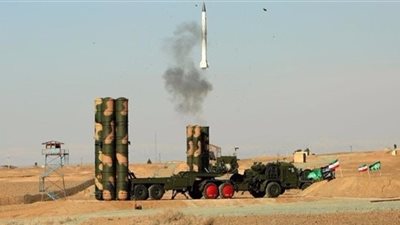إيران تختبر بنجاح منظومة صواريخ 