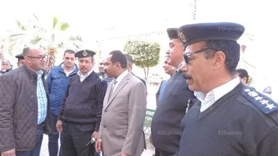 مدير أمن الإسكندرية يقود حملة أمنية مكبرة بالمنشية (صور)