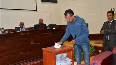 إقبال متوسط على إنتخابات التجديد النصفي لنقابة الصيادلة بالسويس (صور )