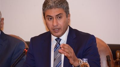 وزير الطيران: حققنا خسائر نحو 4 مليارات جنيه بسبب تعويم الجنيه