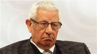 مكرم محمد أحمد يكشف كواليس زيارة 