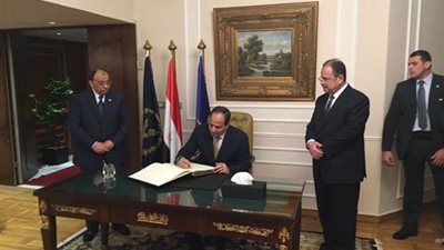 السيسي يفاجيء 