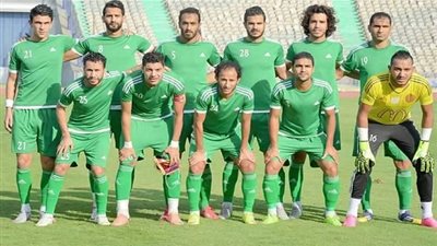 تعادل مثير للسكة الحديد مع الدخان في الممتاز 