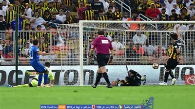 سر خناقة لاعبي الاتحاد والهلال وإلقاء 