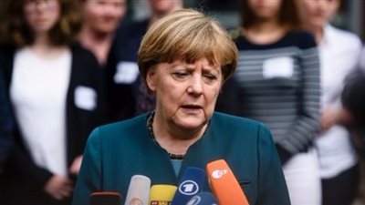 ميركل تشارك في قمة رباعية حول مستقبل الاتحاد الأوروبي