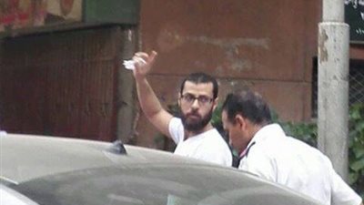 زيزو عبده يصل إلى أكاديمية الشرطة لنظر استمرار إخلاء سبيله من عدمه