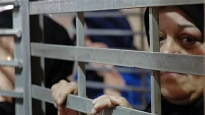 بمناسبة يوم المرأة العالمي : 56 أسيرة في سجون الاحتلال