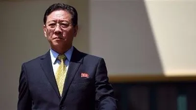 السفير الكوري الشمالي لدى ماليزيا يغادر البلاد تحت حراسة الشرطة