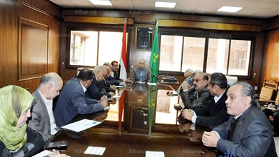 أصحاب مصانع الغزل والنسيج بشبرا يطالبون الحكومة بتشكيل جهة مستقلة لمتابعة الصناعة (صور)