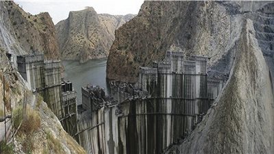 صحيفة إماراتية: مخاوف من انهيار 