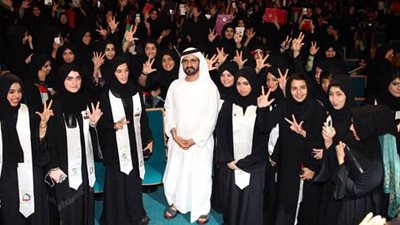 الشيخ محمد بن راشد يشكر فريقه النسائي باليوم العالمي للمرأة