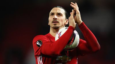 إيقاف إبراهيموفيتش 3 مباريات بسبب سوء السلوك