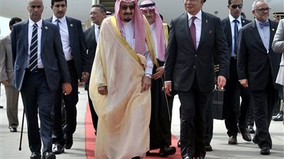 ثورة في حب العاهل السعودي على 