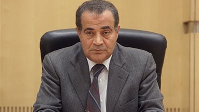 وزير التموين لـ رئيس شعبة المخابز: 
