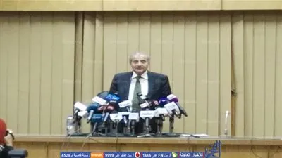 وزير التموين: تأخر إصدار البطاقات سبب أزمة الخبز (صور)