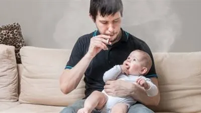 دراسة: تعرض الأطفال للتدخين السلبى يصيبهم بالحساسية الغذائية