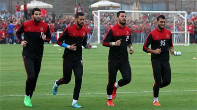 منافسة ساخنة بين إكرامي والشناوي في تدريبات الأهلي