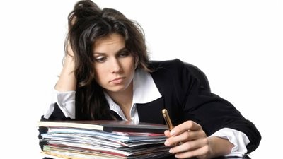 أبرز 5 مشكلات تواجه المرأة العاملة.. هذه حلولها!