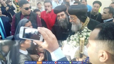 البابا تواضروس يصل دير 