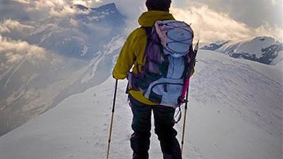 من ثاني أعلى قمة جبل في العالم.. شاب سعودي يوقِّع على وثيقة تبرُّعه بالأعضاء 