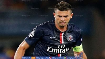 نجم باريس يدهس مشجعا بعد فضيحة برشلونة