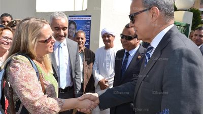 محافظ قنا: نتعاون مع كافة الجهات لكفل حقوق المرأة القنائية (صور)