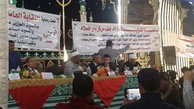 القيادات الأمنية والتنفيذية تنهي خصومة ثأرية بين عائلتين في سوهاج (صور)