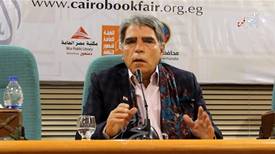 محمود الجندي يروي تفاصيل بداية حياته الفنية في مسقط رأسه بالبحيرة (فيديو)