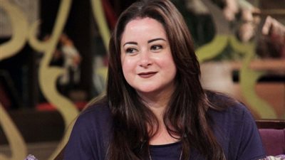 مي نور الشريف تقضي عطلتها في أسوان