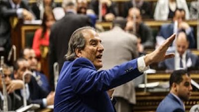 برلماني مطالبًا بإلغاء 