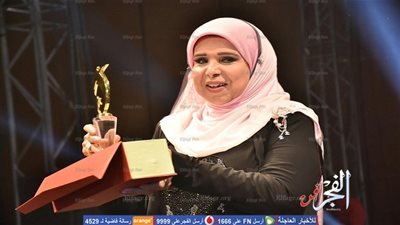  تكريم فنانات وإعلاميات في مجالات مختلفة بمهرجان