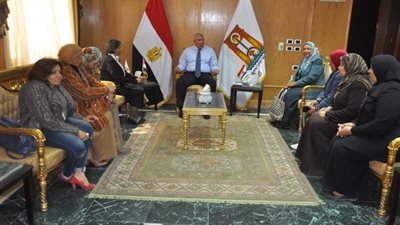 محافظ الوادى الجديد  يلتقي بأعضاء المجلس القومي للمرأة 