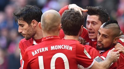 بايرن ميونيخ يهمز فرانفكورت ويواصل الصدارة.. ودورتموند يسقط أمام هيرتا برلين