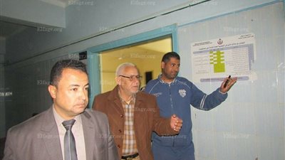 التحقيق مع 6 أطباء بمستشفى سمسطا ببني سويف لتغيبهم عن العمل (صور)